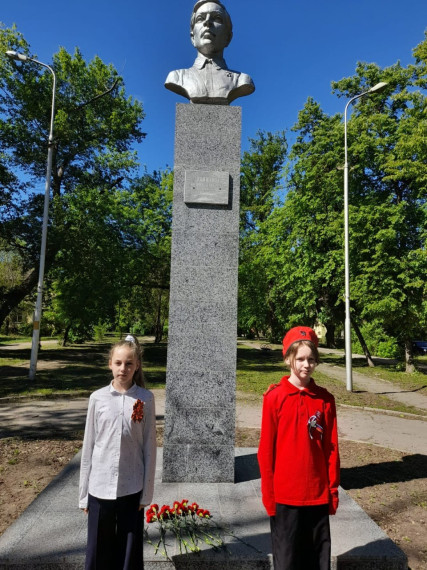 Юнармейцы 5а класса побывали сегодня на улице П.Осипенко.